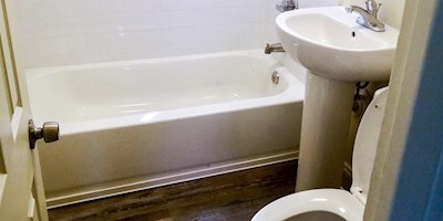 Latrobe Bathroom 8X4