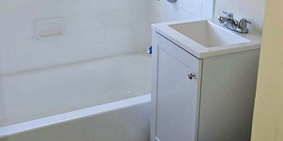 Westport 05 Bathroom 8X4